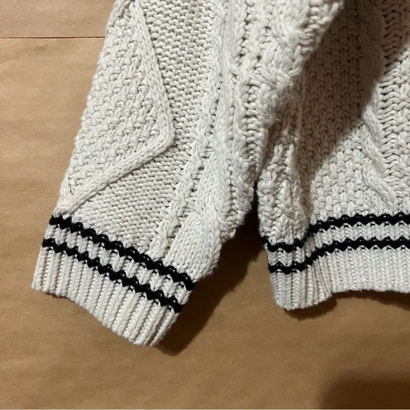 Taylor Swift | Folklore Cardigan Sweater Stars Cable Knit Button Front Size M/L - Picture 8 of 12